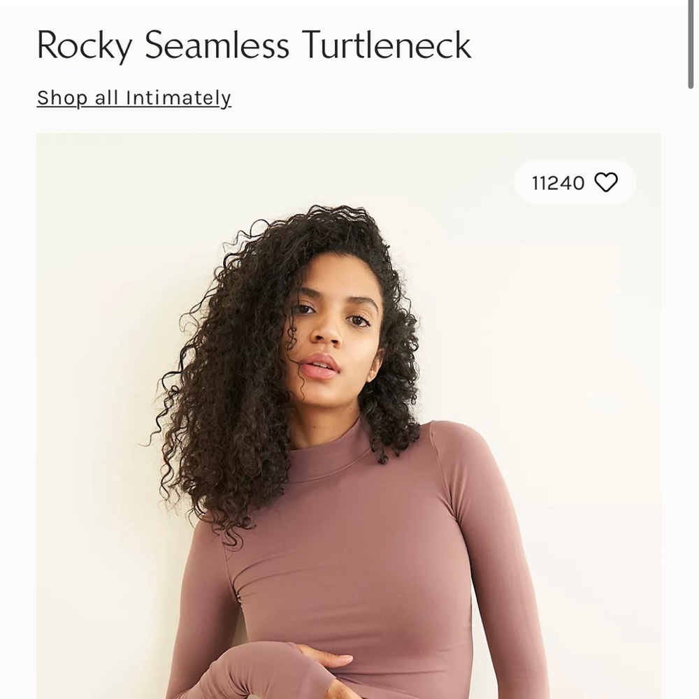7 ROCKY SEAMLESS TURTLENECK BRAND NEW W/ TAG!!